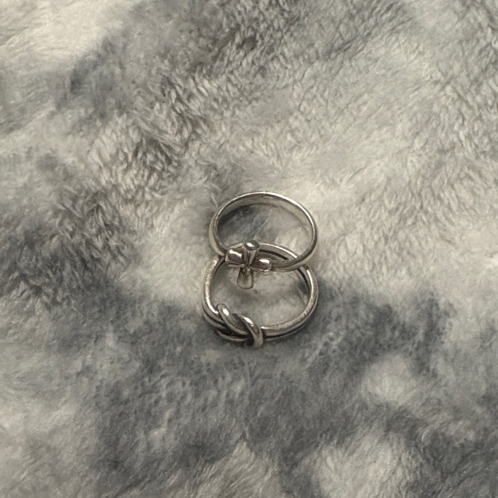 Elegant Silver Knot Rings